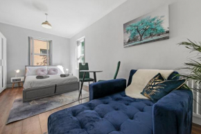 Stunning studio flat with free on-street parking!